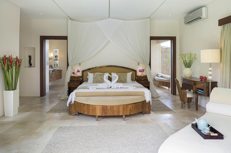 Lataliana Villas Bedroom with En-Suite Bathroom, Seminyak | 7 Bedroom Villas Bali