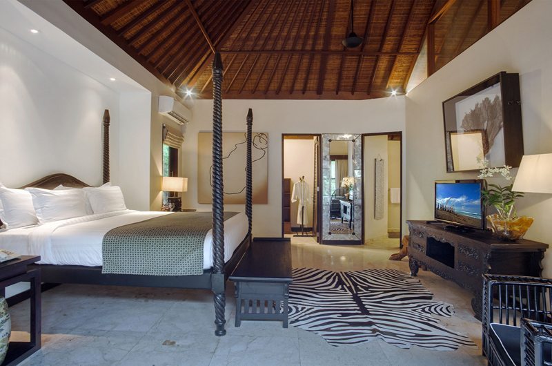 Villa Avalon Bali Bedroom and Bathroom, Canggu | 7 Bedroom Villas Bali