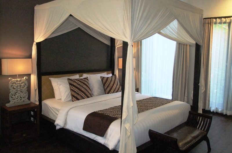 Villa Kembang Bedroom with Four Poster Bed, Ubud | 7 Bedroom Villas Bali