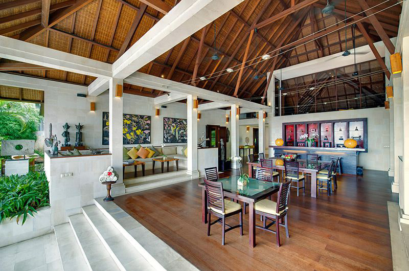 Villa Mandalay Living and Dining Area, Seseh | 7 Bedroom Villas Bali
