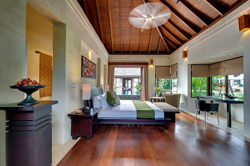 Villa Mandalay Bedroom with Study Table, Seseh | 7 Bedroom Villas Bali