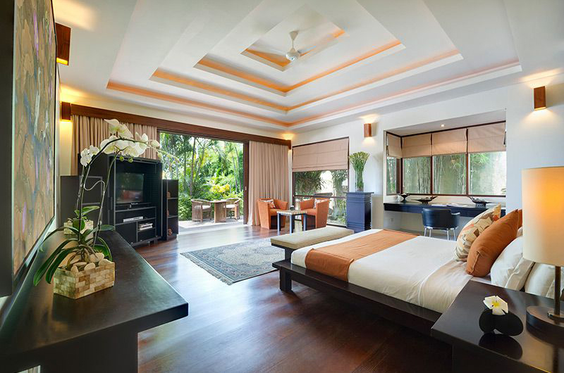Villa Mandalay Bedroom with Wooden Floor, Seseh | 7 Bedroom Villas Bali