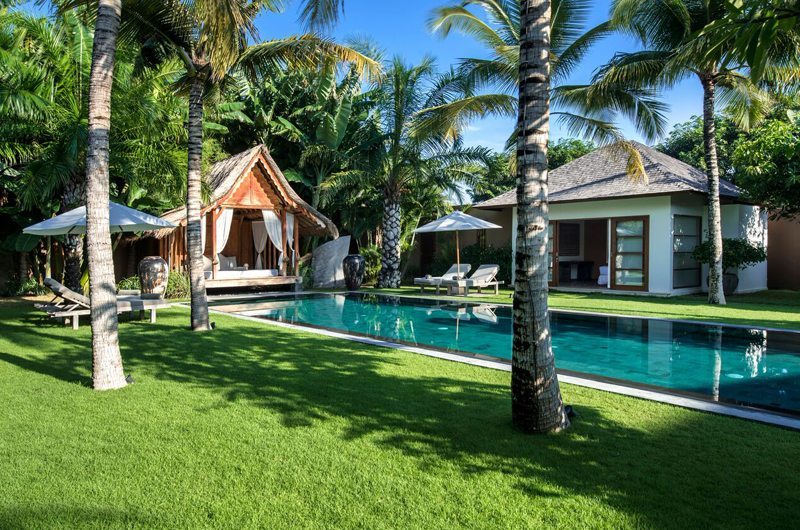 Villa Tiga Puluh Swimming Pool, Seminyak | 7 Bedroom Villas Bali