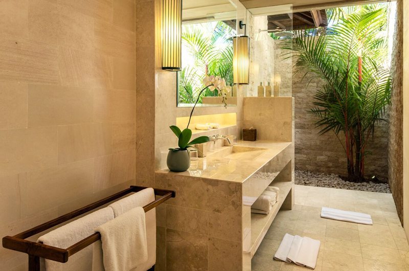 Villa Tiga Puluh Bathroom, Seminyak | 7 Bedroom Villas Bali